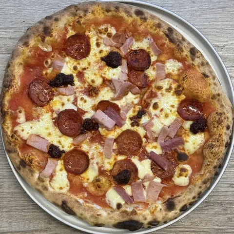 Constantine pizza from above